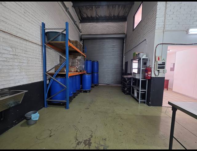 99M² WAREHOUSE FOR SALE IN CITY DEEP